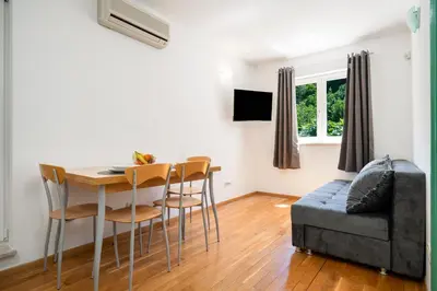 TV i/ili zabavni centar u objektu Sea Star Beach Apartments
