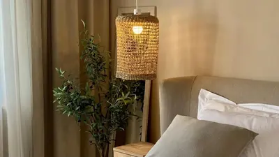 Krevet ili kreveti u jedinici u objektu Up&Above ,New Luxury Apt, Steps from Beach and Old Town
