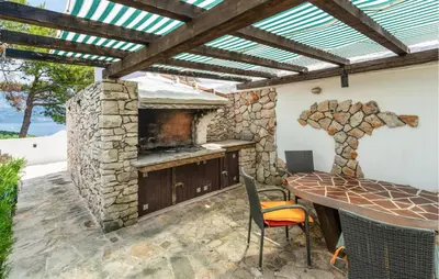 Tlocrt objekta 2 Bedroom Stunning Home In Novo Selo