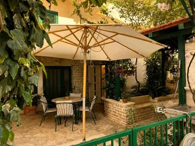 Popločani dio dvorišta ili vanjski dio objekta Apartment Garden