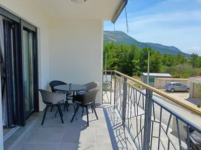 Pogled na planine ili pogled na planine iz apartmana