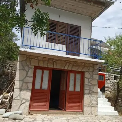 Blue House Tino
