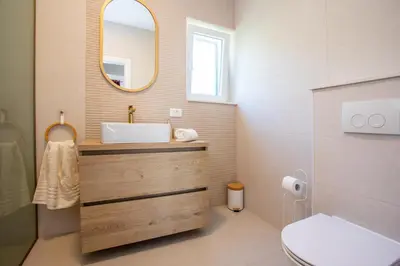 Kupaonica u objektu Holiday House Amaris, 20m from sea with parking, 6 pax