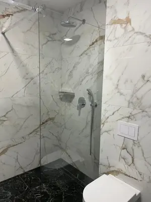 Kupaonica u objektu Delfa Luxe Suite-Sustainable Luxury & EV Station