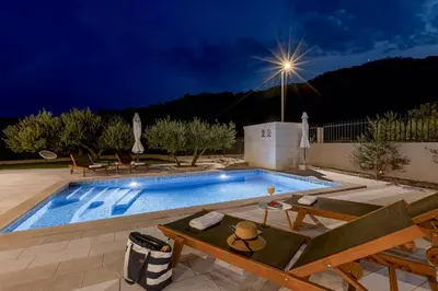 Bazen u objektu Villa Maslina - Resort Moja Stina ili u blizini