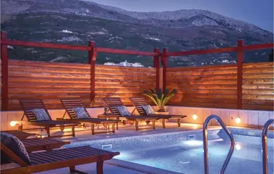 Pogled na planine ili pogled na planine iz vikendica