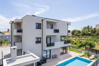 Bazen u objektu Luxury Villa David's - two heated pool ili u blizini