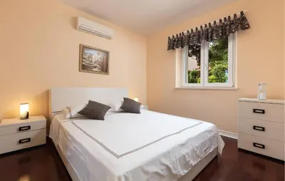 Krevet ili kreveti u jedinici u objektu Stunning Home In Sumartin With Wifi
