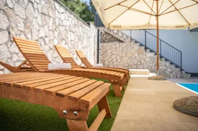 Bazen u objektu Villa Lucija ili u blizini