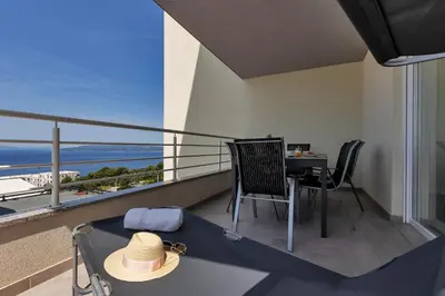 Balkon ili terasa u objektu Luxury and modern apartment with sea view and garage