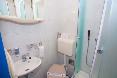 Kupaonica u objektu Apartments Jarak near beach