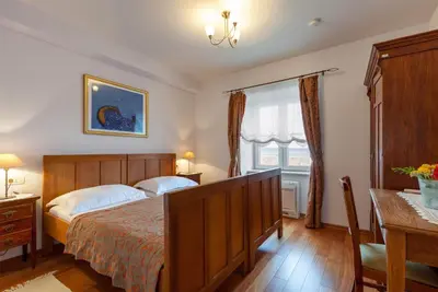 Krevet ili kreveti u jedinici u objektu Villa Mir Vami - Heated Pool, Sea Views & Beach 100m I Brač Island