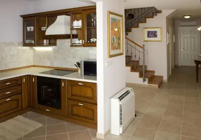 Kuhinja ili čajna kuhinja u objektu Villa Mir Vami - Heated Pool, Sea Views & Beach 100m I Brač Island