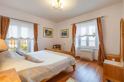 Krevet ili kreveti u jedinici u objektu Villa Mir Vami - Heated Pool, Sea Views & Beach 100m I Brač Island