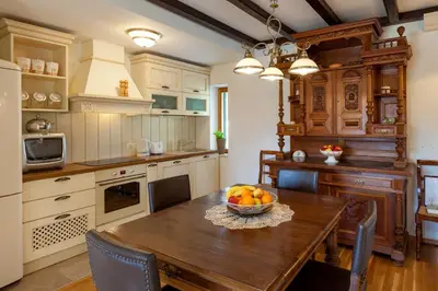 Kuhinja ili čajna kuhinja u objektu Villa Vjeka Cozy Family Retreat with Heated Pool, Brač Island
