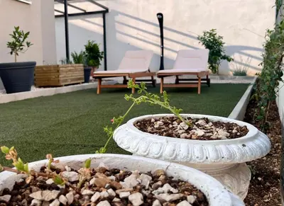 Vrt u objektu Adriatic Split beach apartment with sea view and garden