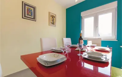 Pića u objektu Stunning Home In Tugare