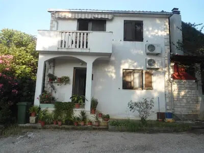 Zgrada u kojoj se nalazi apartman