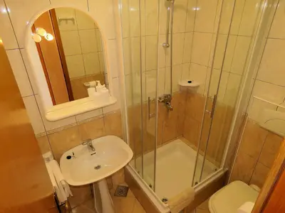 Kupaonica u objektu Apartments Staničić