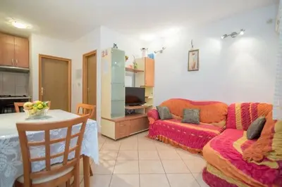 Kuhinja ili čajna kuhinja u objektu Apartments Longo - One Bedroom Apartment with Terrace, A2 - ST