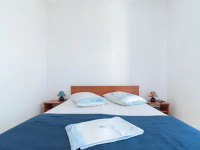 Krevet ili kreveti u jedinici u objektu Apartments Neva- Two Bedroom Apartment with Balcony 4R
