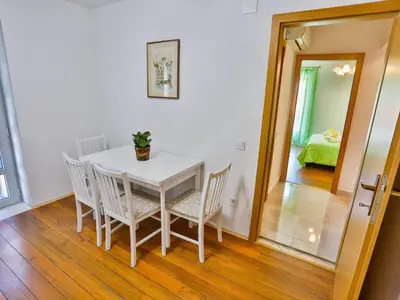 Tlocrt objekta Apartments Lenka - Two Bedroom Apartment with Garden Terrace A4