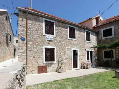 Zgrada u kojoj se nalazi apartman