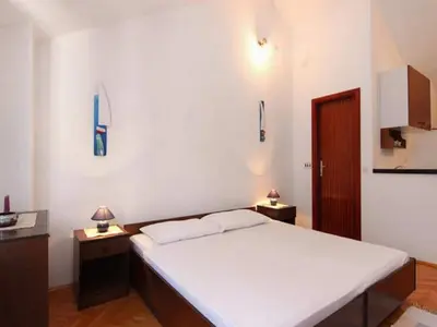 Krevet ili kreveti u jedinici u objektu Apartments Nadia - Studio Apartment with Balcony A3