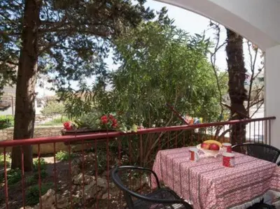 Vrt u objektu Apartments Boguvila - Two-Bedroom Standard Apartment with Terrace A6 - ST