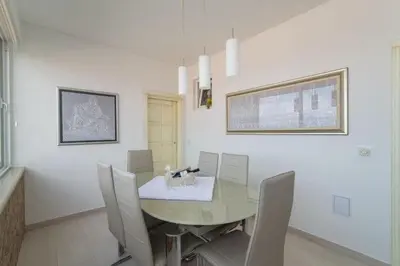 Tlocrt objekta Apartment Marcela - Deluxe Two Bedroom Apartment with Terrace and Sea View