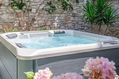 Tlocrt objekta Villa Stone Pearl - Two Bedroom Holiday House with Pool