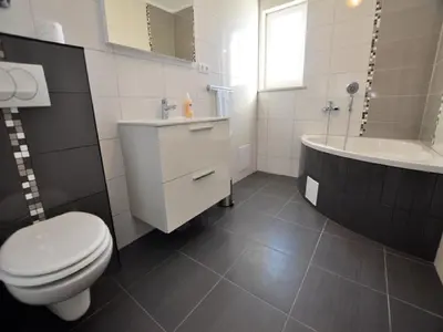 Kupaonica u objektu House Karlo Apartments - One-Bedroom Apartment with Sea View A3