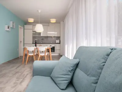 Kuhinja ili čajna kuhinja u objektu Apartments Dva Galeba - Standard One Bedroom Apartment with Terrace 101