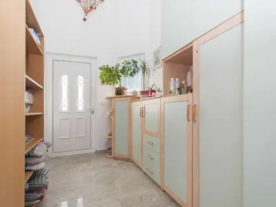 Kuhinja ili čajna kuhinja u objektu Apartment Brajki-Three Bedroom Apartment with Balcony and Sea View