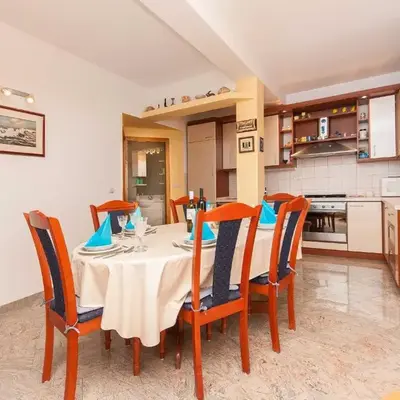Apartment Brajki-Three Bedroom Apartment with Balcony and Sea View