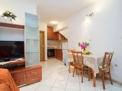 Kuhinja ili čajna kuhinja u objektu Apartments Longo - Standard One Bedroom Apartment with Terrace, A3 - ST