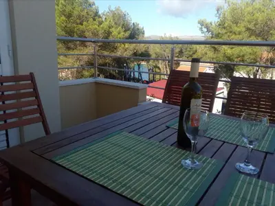 Pića u objektu Apartments Mimose - Two Bedroom Apartment with Terrace and Sea View Lile