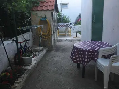 Tlocrt objekta Apartments Roko ST - Standard One Bedroom Apartment with Shared Terrace A1