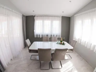 Pića u objektu Apartments Anita-Luxury Three Bedroom Apartment with Terrace