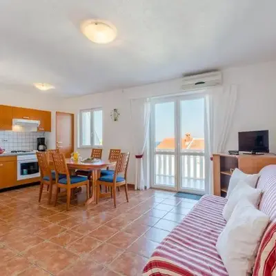 Villa Stella - Two Bedroom Apartment with Balcony and Sea View Carla