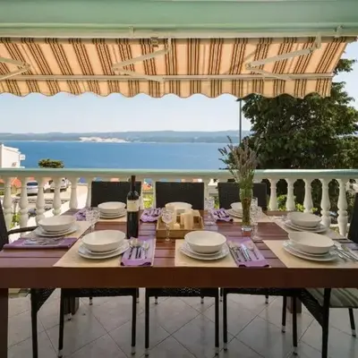Apartments Tomas - Four Bedroom Apartment with Balcony A4