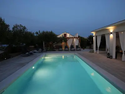 Bazen u objektu Stone Villa Olea-Three Bedroom Villa with Pool ili u blizini