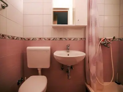 Kupaonica u objektu Apartments Pezo - Studio with Balcony and Sea View