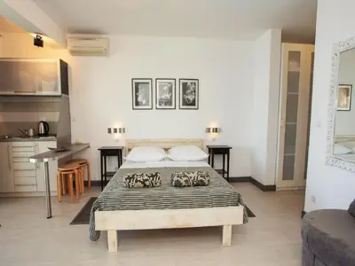 Kuhinja ili čajna kuhinja u objektu Apartments & Room Vesna - Superior Studio Apartment with Sea View