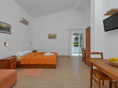 TV i/ili zabavni centar u objektu Apartments Villa Juric- Studio