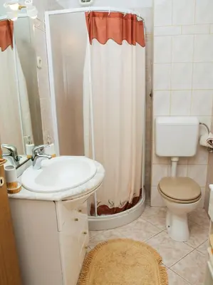 Kupaonica u objektu Lozna Apartment