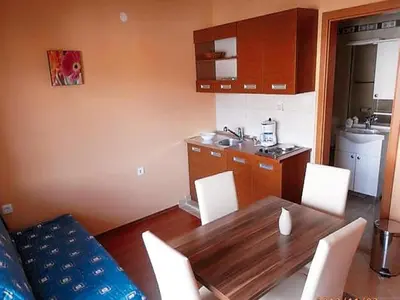 Kuhinja ili čajna kuhinja u objektu Apartment with balcony and 1 room