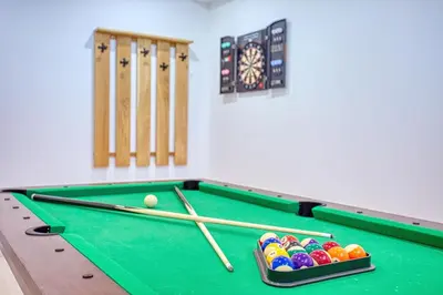 Stol za biljar u objektu Seaview villa Marija