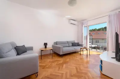 Tlocrt objekta Hvar Lech Spacious 2 bedroom apartment with private parking