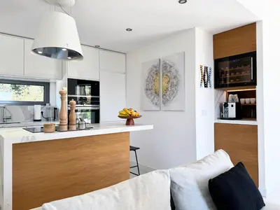 Kuhinja ili čajna kuhinja u objektu VILLA ONEUM - Apartment SOL with privat POOL